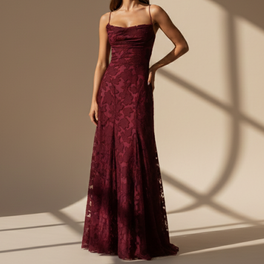 Clara León | Elegancia, Figura y Presencia